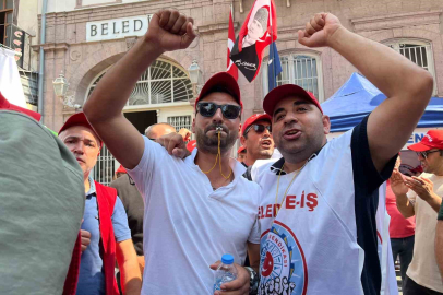 İZMİR BÜYÜKŞEHİR ÖNÜNDE İŞÇİ EYLEMİ 9’UNCU GÜNÜNDE