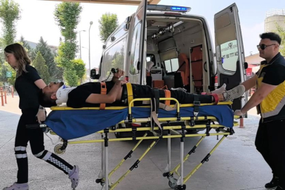 KAMYONETLE ÇARPIŞAN MOTOSİKLETLİ YARALANDI