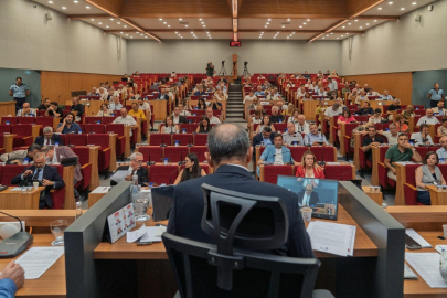 İZMİR BÜYÜKŞEHİR, HİLTON ORTAKLIĞINDAN ÇEKİLİYOR