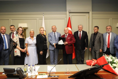 DEMOKRATLAR KONFEDERASYONU'NUN İLK ZİYARETİ AK PARTİ'YE