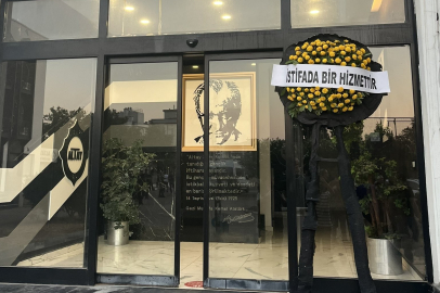 ALTAYLI TARAFTARDAN SİYAH ÇELENKLİ PROTESTO