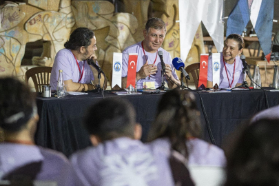 BAŞKAN TUGAY: “GENÇLER YEREL YÖNETİME KATILMALI”