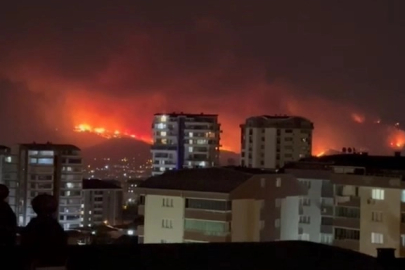 BURSA’DAKİ ORMAN YANGINI ŞEHİR MERKEZİNDEN BÖYLE GÖRÜNTÜLENDİ