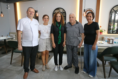 BAŞKAN ÜNSAL, KARŞIYAKA’YI SOKAK SOKAK GEZİYOR