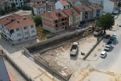 İNEGÖL'DE BİR BOŞ ALAN DAHA OTOPARKA DÖNÜŞÜYOR