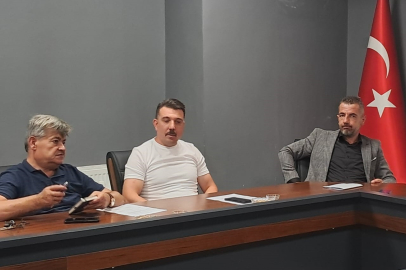 MHP'Lİ MECLİS ÜYELERİ PARTİLERİNDEN İSTİFA ETTİ