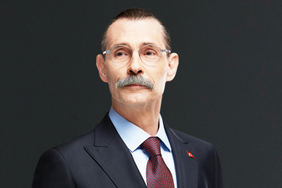 ERDAL BEŞİKÇİOĞLU KİMDİR?