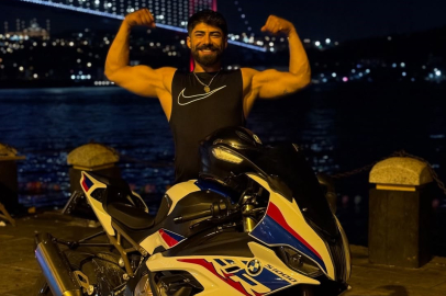 FENOMEN MOTOSİKLET SÜRÜCÜSÜ  KAZADA YAŞAMINI YİTİRDİ