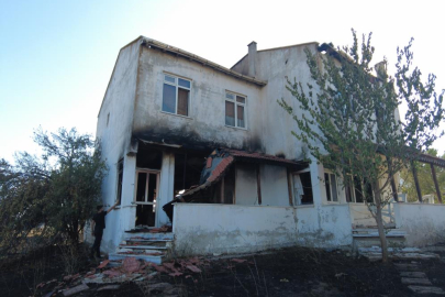 EDİRNE'DE 7 EV YANDI, 15 YARALI VAR