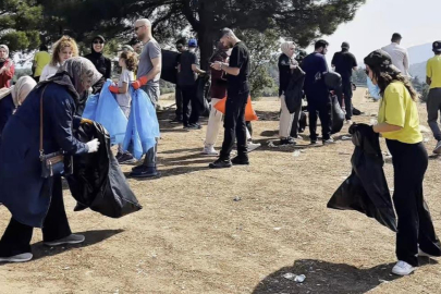 DOĞASEVERLER BU KEZ TEMİZLİK İÇİN ORMANDA