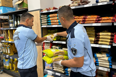 KONAK ’TA ZİNCİR MARKETLERE SIKI DENETİM