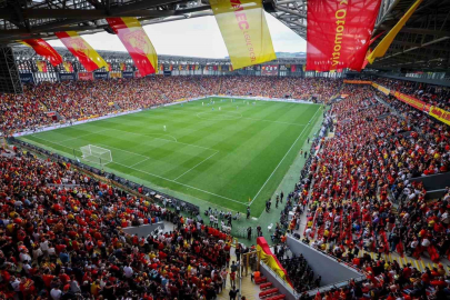 GÖZTEPE–FENERBAHÇE MAÇI ÖNCESİ İZMİR'DE YOL KAPANIŞI
