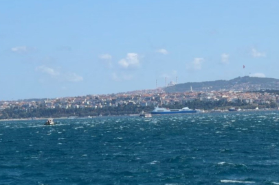 MARMARA DENİZİNDE KUVVETLİ RÜZGAR ETKİSİNİ SÜRDÜRÜYOR