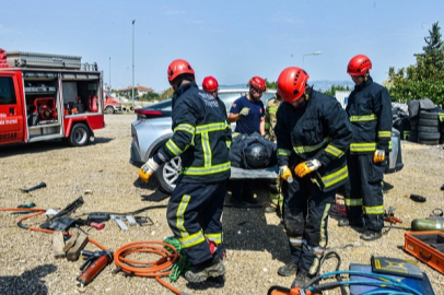 İTFAİYEDEN NEFES KESEN TATBİKAT