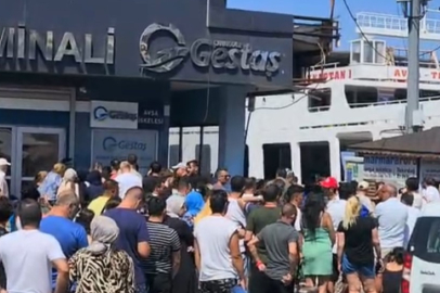 TATİLCİLER ERDEK’TE UZUN KUYRUKLAR OLUŞTURDU