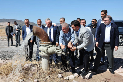 DİKİLİ’DE İLK JEOTERMAL SU KUYUSU AÇILDI