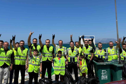 ÜLKÜ OCAKLARI İZMİR SAHİLLERİNİ TERTEMİZ YAPTI