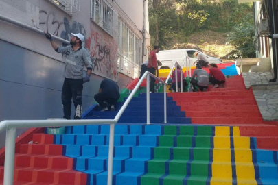 BURSA SOKAKLARI SANATLA BULUŞUYOR
