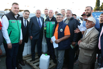 BURSALI ÇİFTÇİ GÜBRE DESTEĞİNDEN MEMNUN
