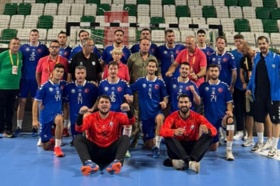 NİLÜFERLİ HENTBOLCULAR SEZONA GALİBİYETLE BAŞLADI