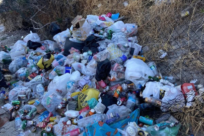 DİKİLİ PİSSA KOYU ÇÖPLÜĞE DÖNDÜ
