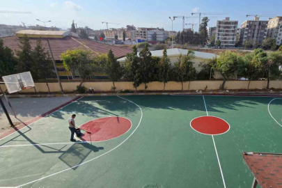 İZAKUT ’TAN HATAY’DAKİ OKULA SPOR SAHASI DESTEĞİ