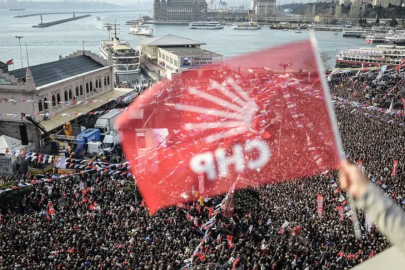 CHP ’DE OLAĞANÜSTÜ KURULTAY İDDİALARI GÜNDEMDE