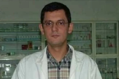 ÖZGÜR ÖZEL KİMDİR? ECZACILIKTAN SİYASET ARENASINA