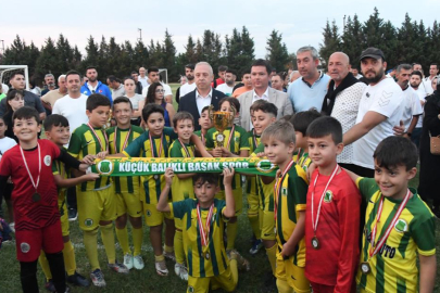 MİNİK KRAMPONLAR FUTBOL ŞÖLENİNDE BULUŞTU
