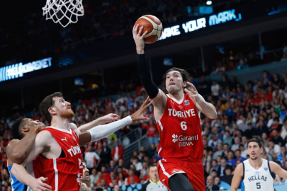 A MİLLİ BASKETBOL TAKIMI, AVRUPA ŞAMPİYONLUĞU İÇİN PARKEDE, AVRUPA ŞAMPİYONLUĞU İÇİN PARKEDE