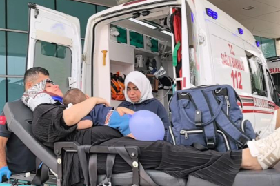 ARAÇ KONTROLDEN ÇIKTI 4 KİŞİ YARALANDI