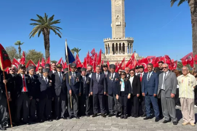 İZMİR’DE 19 EYLÜL GAZİLER GÜNÜ TÖRENLE KUTLANDI