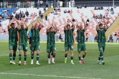 BURSASPOR, ADANASPOR’U 6 GOLLE GEÇTİ