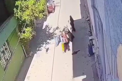 BURSA ’DA 3 KADIN, KUCAĞINDA ÇOCUĞU OLAN ANNEYİ DÖVDÜ