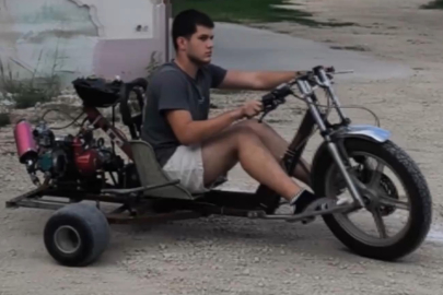 KENDİ YAPTIĞI MOTOSİKLETE EL KONULAN MERT'İN GÖZYAŞLARI