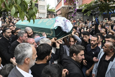 ŞARKICI GÜLLÜ SON YOLCULUĞUNA UĞURLANDI