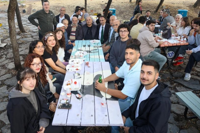 GELECEĞİN VETERİNERLERİ HOŞ GELDİN ETKİNLİĞİNDE BULUŞTU