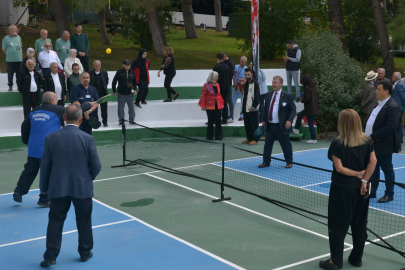 YAŞLILAR GÜNÜ'NE ÖZEL PİCKLEBALL SAHASI