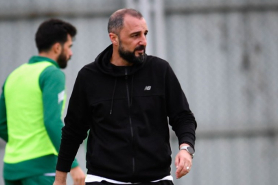 BURSASPOR'DA ŞOK İSTİFA: ADEM ÇAĞLAYAN ARTIK YOK