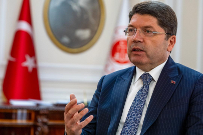 BAKAN TUNÇ: DURUŞMALAR EN FAZLA 2 AY ERTELENECEK!