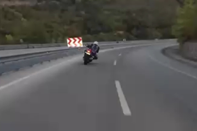 ÇANAKKALE'DE MOTOSİKLET KAZASI