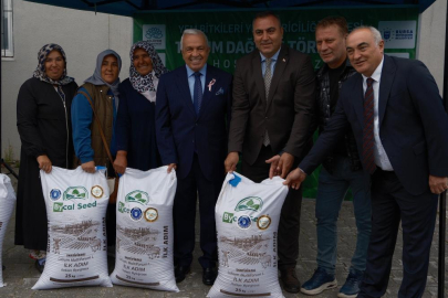 BURSA'DA BESİCİLERE İTALYAN ÇİMİ TOHUMU DAĞITILDI