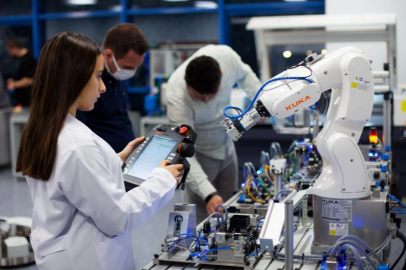 BURSA'DA 70 BİN ÖĞRENCİYE ONLİNE UZAY EĞİTİMİ