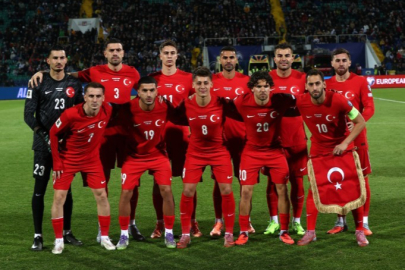 A MİLLİ FUTBOL TAKIMI GÜRCİSTAN İLE KRİTİK MAÇA ÇIKIYOR
