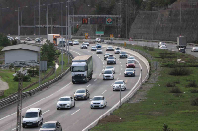 BOLU DAĞI TÜNELİ İSTANBUL YÖNÜ 5 SAAT KAPALI OLACAK