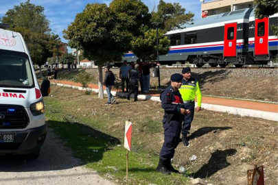 İZMİR'DE ROTOVATÖRE SIKIŞAN ÇOCUK HAYATINI KAYBETTİ