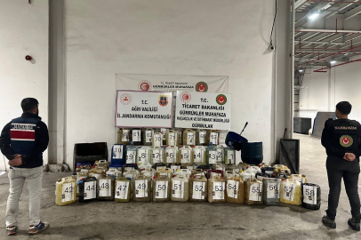 İRAN'DAN GELEN OTOBÜSTE 1 TON SIVI METAMFETAMİN ELE GEÇİRİLDİ