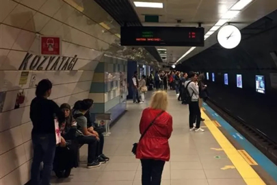 KADIKÖY METROSUNDA İNTİHAR GİRİŞİMİ: YOLCULAR RAYDA YÜRÜDÜ