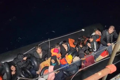 İZMİR AÇIKLARINDA 104 KAÇAK GÖÇMEN YAKALANDI