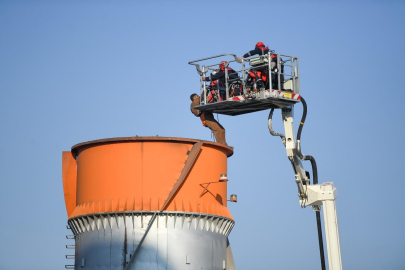 FİLM GİBİ KURTARMA OPERASYONU: 70 METREDE MAHSUR KALDILAR
